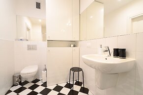 Crystal Suites Chez Helena