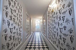 Crystal Suites Chez Helena