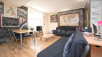 Central Hotel - Hostel