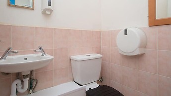 Central Hotel - Hostel