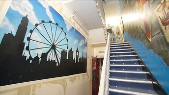 Central Hotel - Hostel