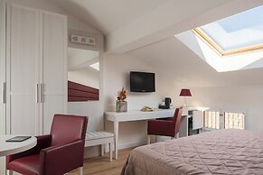 Albergo Rossini 1936 Small & Charming