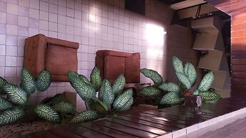 Summer Holiday Hotel