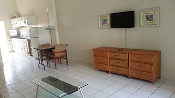 Summer Holiday Hotel