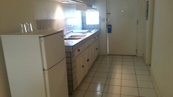 Summer Holiday Hotel