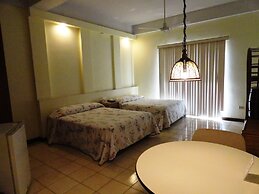 Summer Holiday Hotel