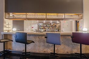 Prodeo Hotel & Lounge