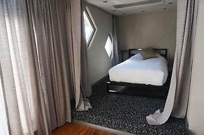 Prodeo Hotel & Lounge