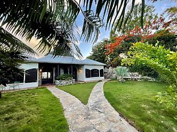 The Paradise Peak - Adults Only