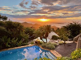 The Paradise Peak - Adults Only