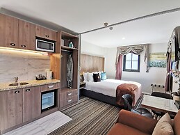 The Salisbury Business Class