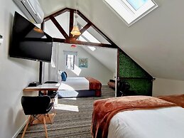 The Salisbury Business Class