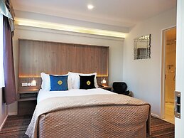 The Salisbury Business Class