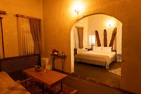 Lemon Cave Suites And Coffee House