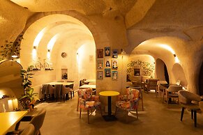 Lemon Cave Suites And Coffee House