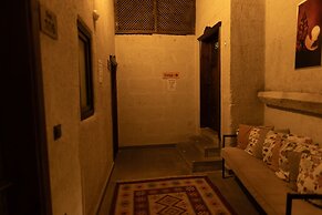 Lemon Cave Suites And Coffee House