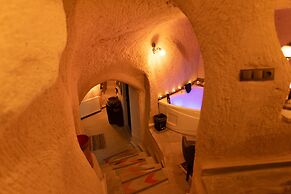 Lemon Cave Suites And Coffee House