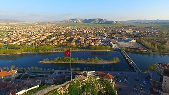 Lemon Cave Suites And Coffee House