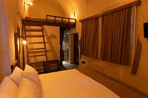 Lemon Cave Suites And Coffee House