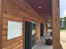 Eycat Lodging Company