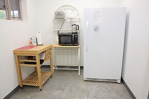 Eycat Lodging Company