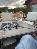 Eycat Lodging Company