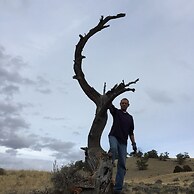 Eycat Lodging Company