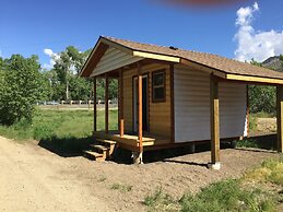 Eycat Lodging Company