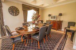 Reunion Disney Villa