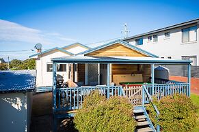 Bungo Beach House Pet Friendly House
