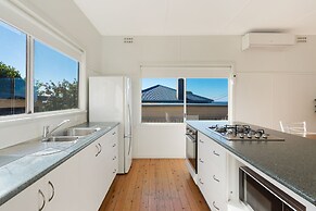 Bungo Beach House Pet Friendly House