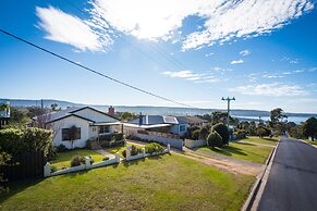 Bungo Beach House Pet Friendly House