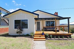 Bungo Beach House Pet Friendly House
