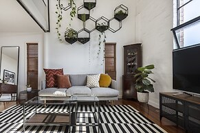 StayCentral - Fitzroy Converted Warehouse Penthouse