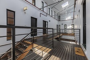 StayCentral - Fitzroy Converted Warehouse Penthouse