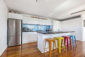 StayCentral - Fitzroy Converted Warehouse Penthouse