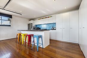 StayCentral - Fitzroy Converted Warehouse Penthouse