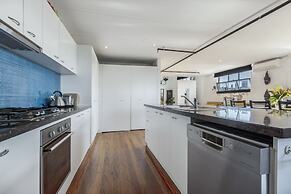 StayCentral - Fitzroy Converted Warehouse Penthouse