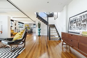 StayCentral - Fitzroy Converted Warehouse Penthouse