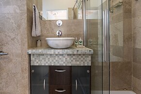 Clifton YOLO Spaces – Clifton Sea View Apartments