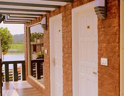 Casa Lake View Resort