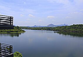 Casa Lake View Resort