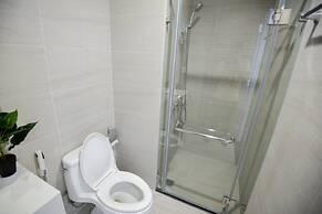 Homefromhome Metropolis Apartments