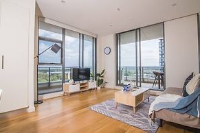 17th Level 1bed1bath APT Macquaire Park+wifi+view