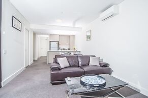 2bed1bath High-end APT at Olympic Parkviews+p