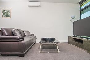 2bed1bath High-end APT at Olympic Parkviews+p