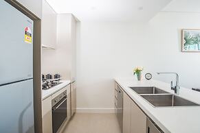 2bed1bath High-end APT at Olympic Parkviews+p