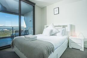 2bed1bath High-end APT at Olympic Parkviews+p