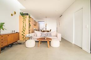 Inner City Penthouse With Private Rooftop