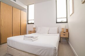 Inner City Penthouse With Private Rooftop